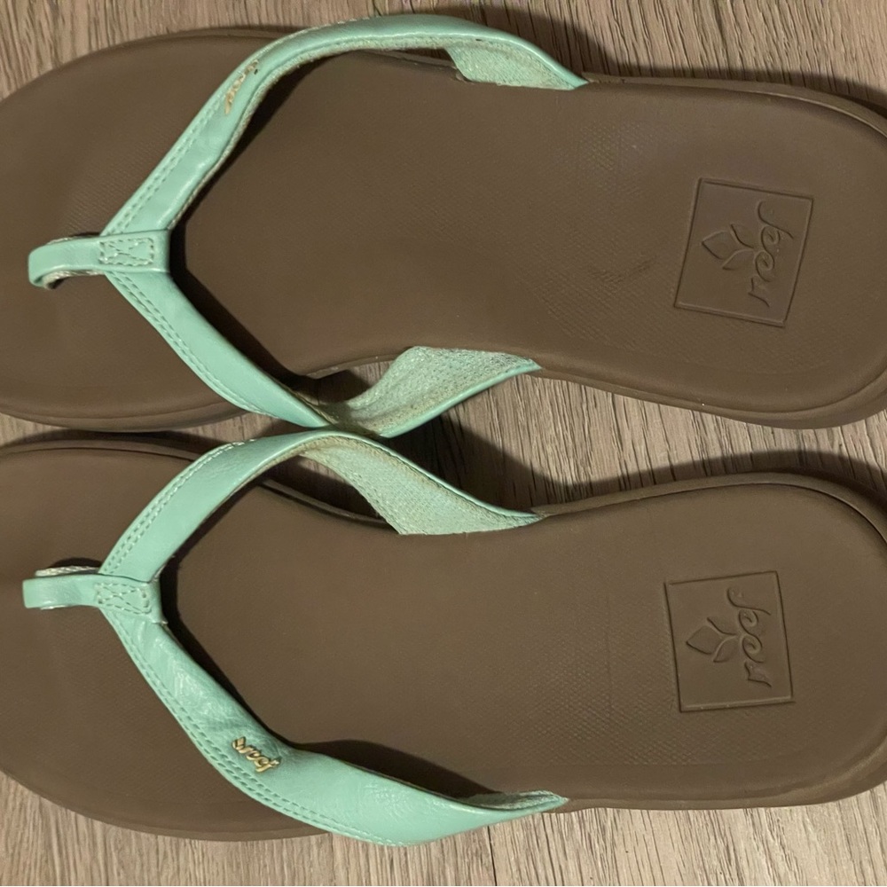 Reef Green and Brown Sandals Classic Thong Design